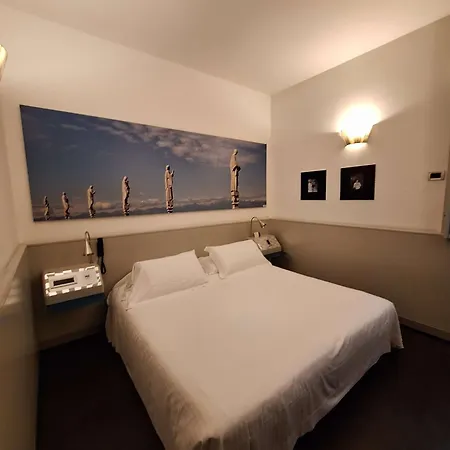 Sure By Western Milano Готель 4*
